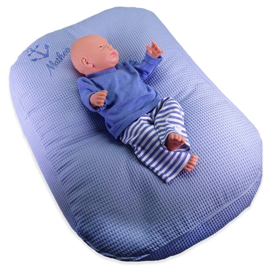 Leofrey Babynest-Kuschelkissen in Waffelpiqué rauchblau mit Bestickung Anker und Name